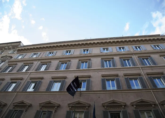 Trecento Hotel 3*