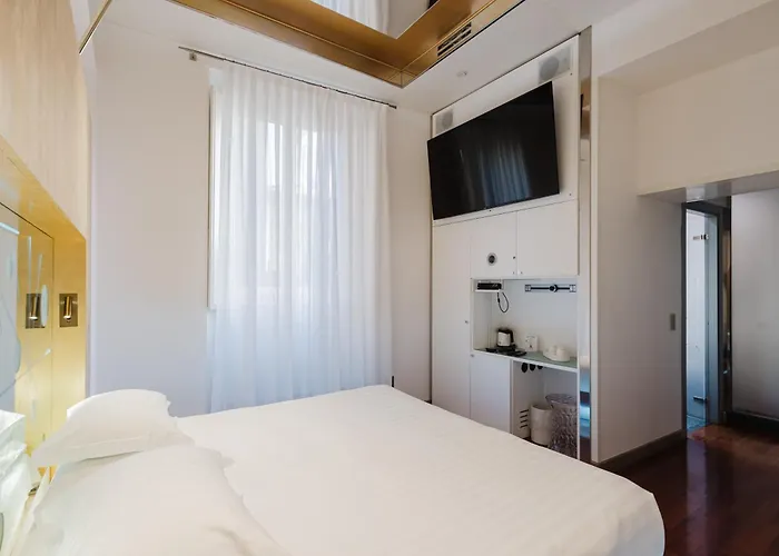 Trecento Hotel 3*