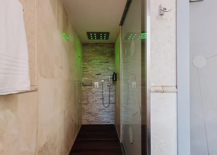 Trecento Hotel